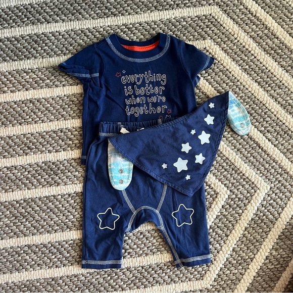 0-3M 4th of JULY BUNDLE onesie and matching set. - Picture 3 of 3